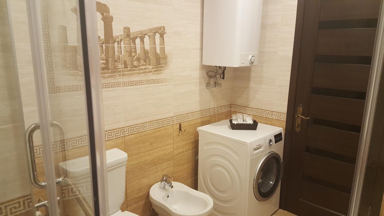 Mimino Apartment Deluxe First Line Batumi Exteriör bild