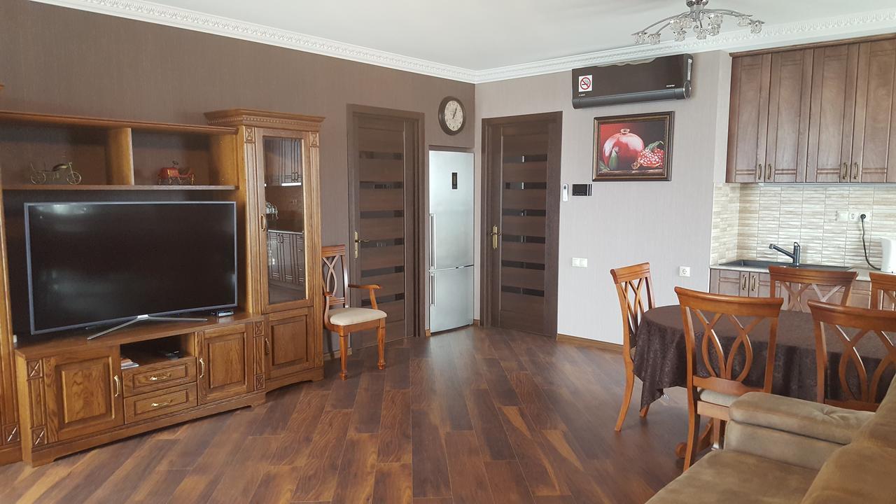 Mimino Apartment Deluxe First Line Batumi Exteriör bild
